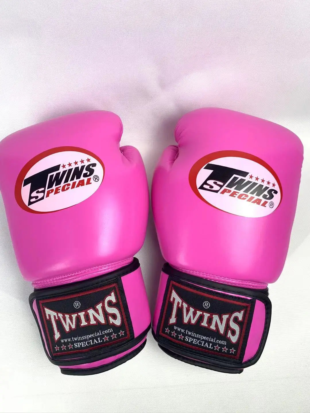 Professional Boxing Gloves Fighting Muay Thai Sanda Punching Glove for Men and Women Training MMA Gloves Boxing Equipment